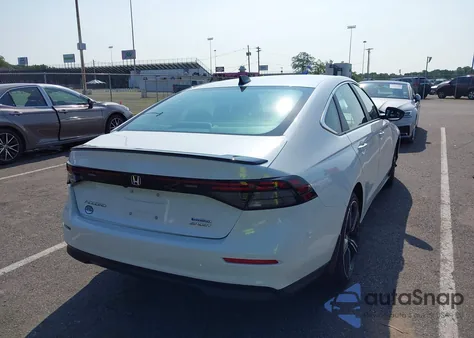 2025 Honda Accord Hybrid Sport z USA, uszkodzony, nr VIN 1HGCY2F55SA028198